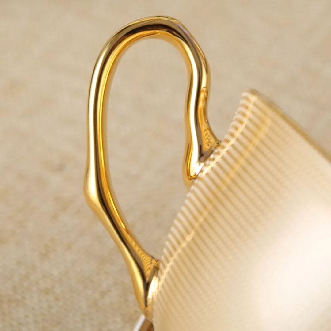 Conjunto de Xícara, Pires e Colher de Porcelana - Elegância e Luxo na sua Mesa, Amarelo Casto Linha Premium010 Cozinha com Estilo