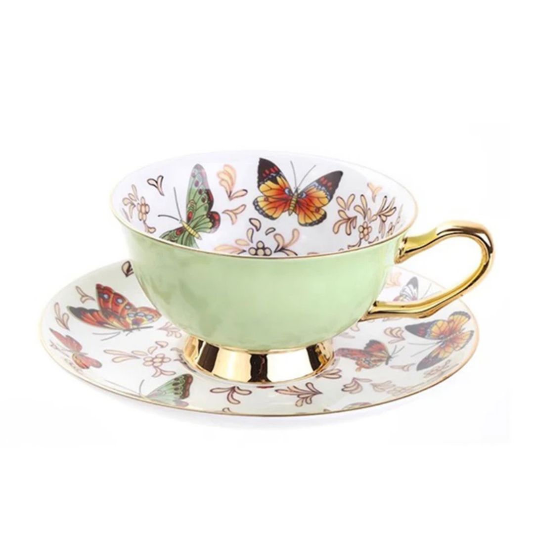 Xícaras de Porcelana Fina com Pires – Elegância Floral e Detalhes de Borboleta Xícara de Porcelana002 Cozinha com Estilo Verde (1 Peça)