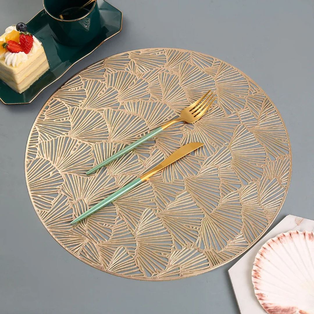 Conjunto de Descanso de Mesa Metálico para Ocasiões Especiais - Placemats de Elegância e Proteção Mesa Posta005 Cozinha com Estilo Dourado Leques 