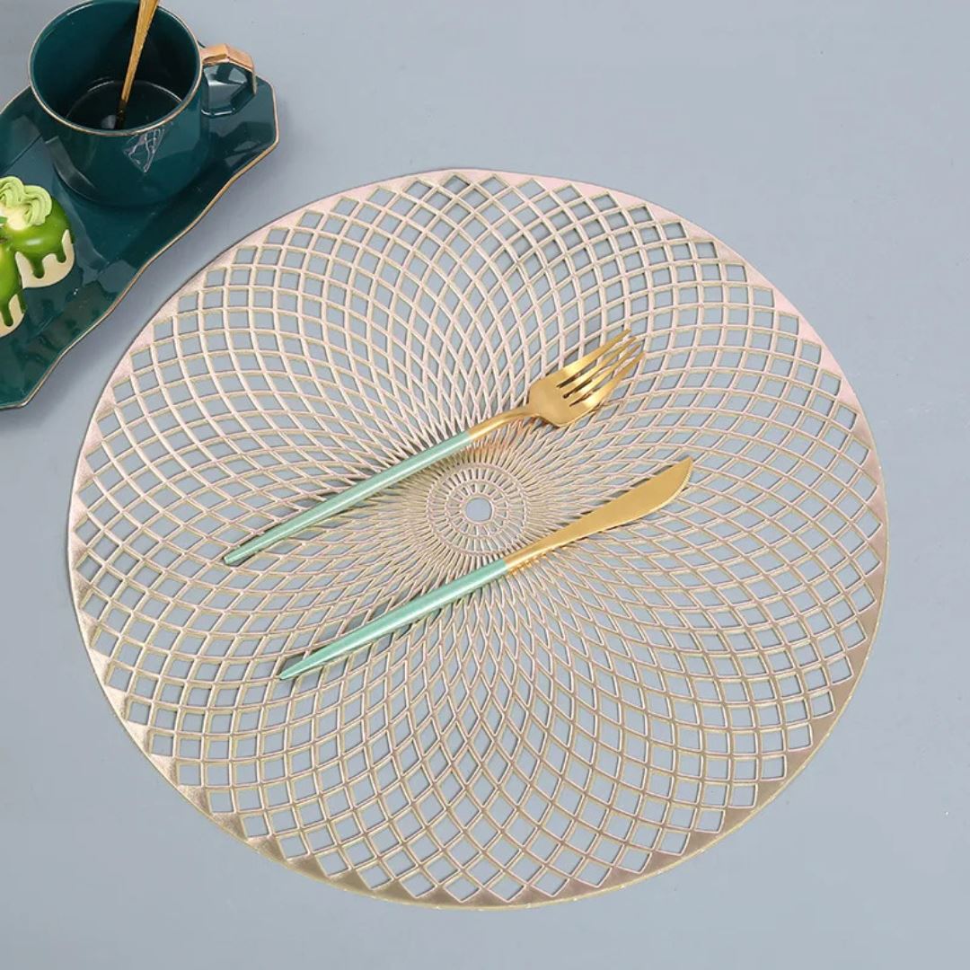 Conjunto de Descanso de Mesa Metálico para Ocasiões Especiais - Placemats de Elegância e Proteção Mesa Posta005 Cozinha com Estilo Dourado Moderno 