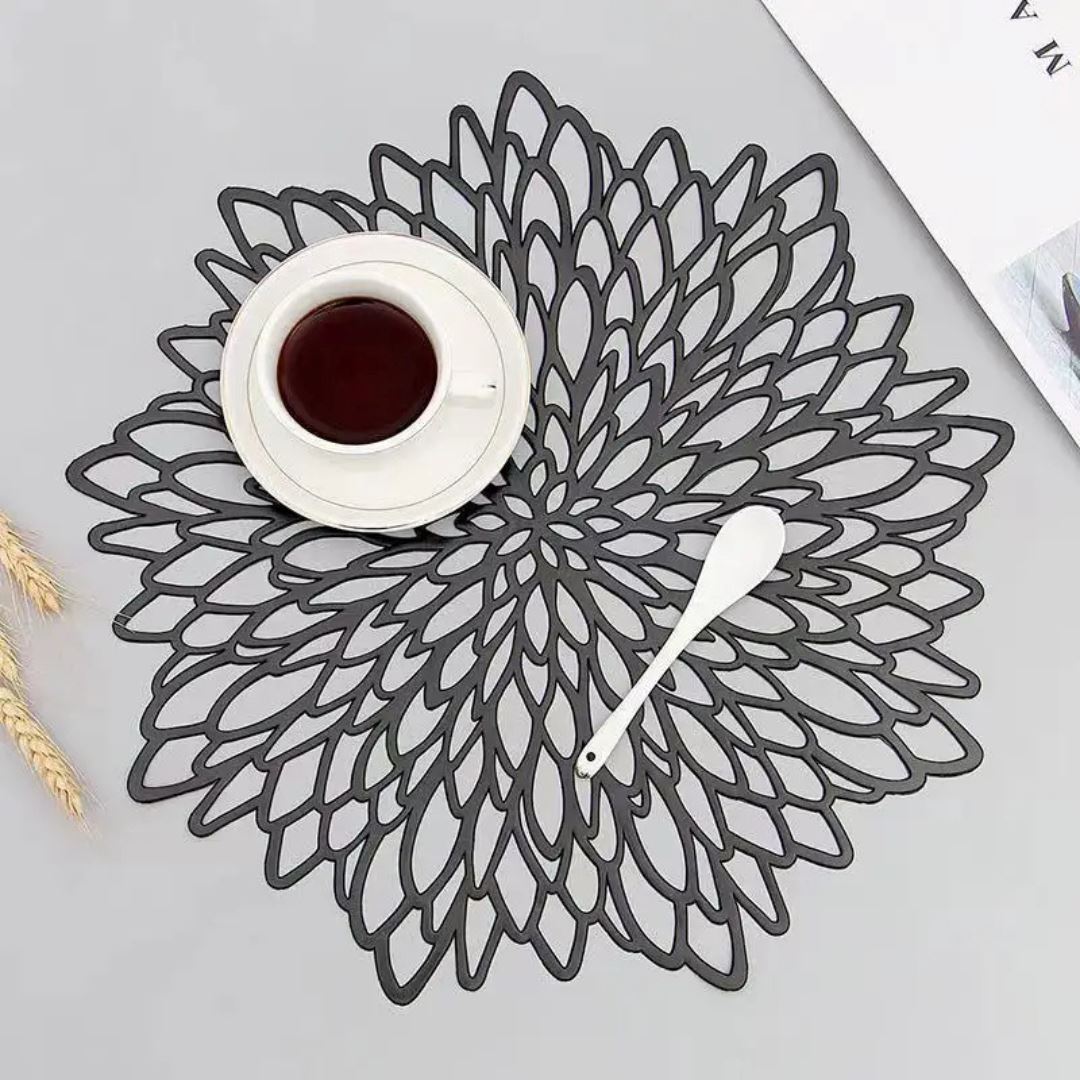 Conjunto de Descanso de Mesa Metálico para Ocasiões Especiais - Placemats de Elegância e Proteção Mesa Posta005 Cozinha com Estilo Preto Folha 