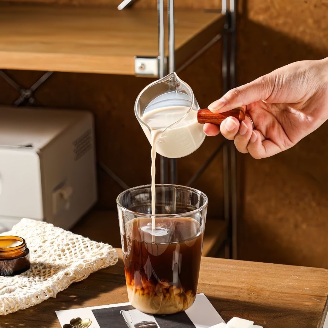 Mini Copo Medidor com Bico Duplo 100ml Utilidades031 Cozinha com Estilo 