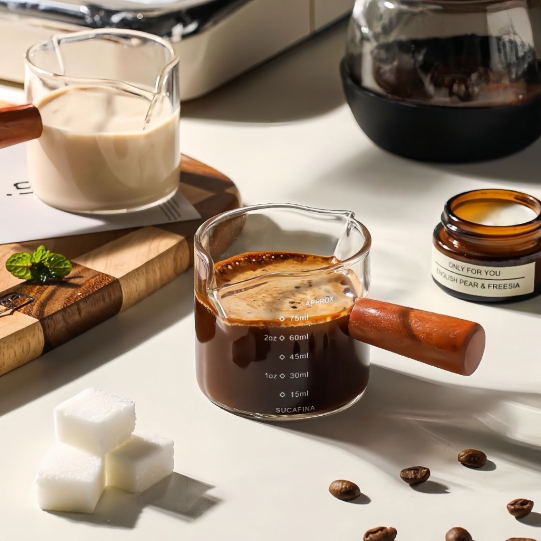 Mini Copo Medidor com Bico Duplo 100ml Utilidades031 Cozinha com Estilo 