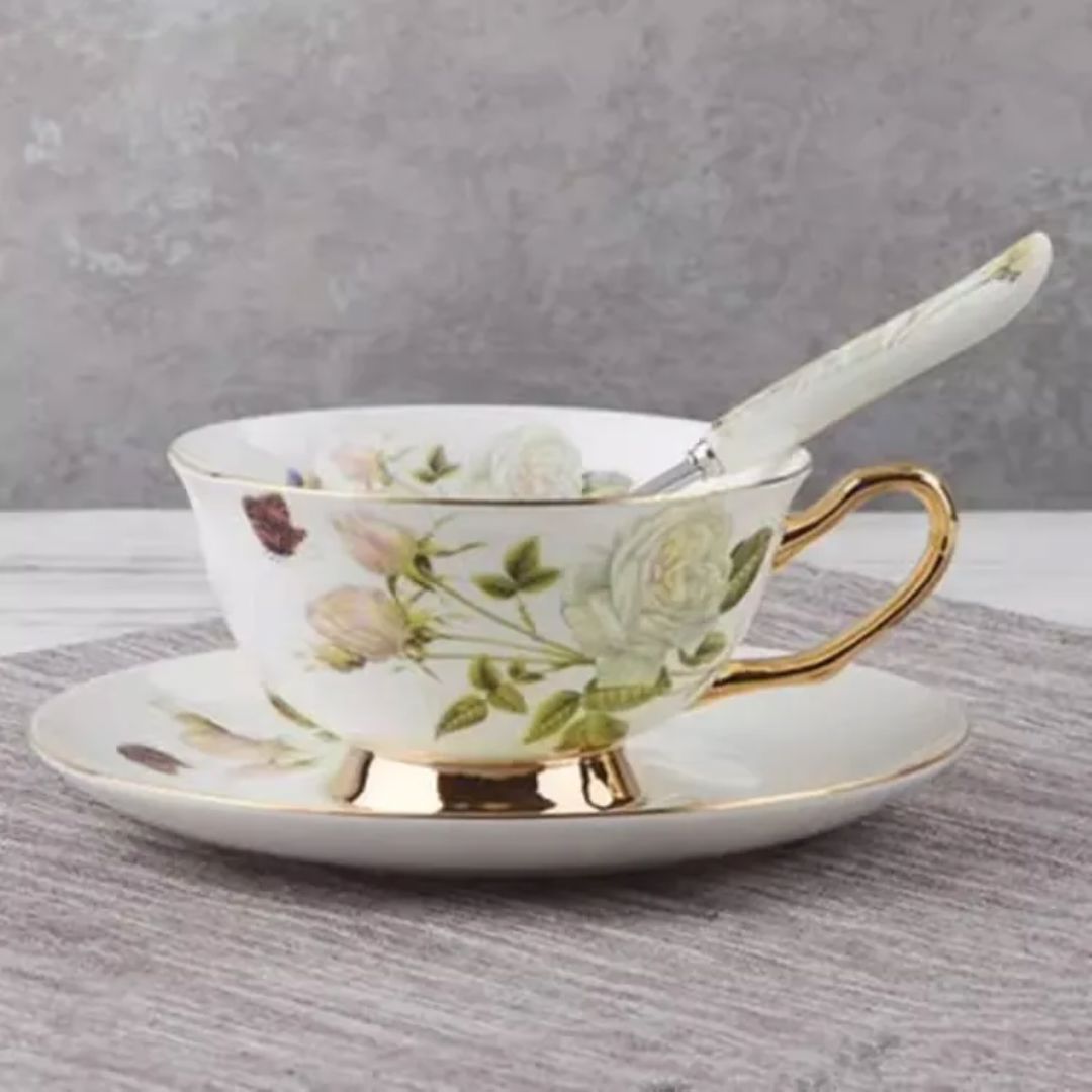 Xícara de Porcelana com Pires e Colher - Interior Linha Premium044 Cozinha com Estilo 